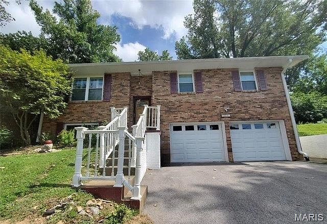 1st image of 104 Pyramid Dr