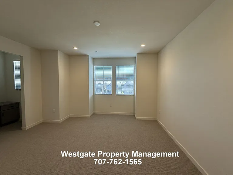 209 Wellness Way — Photo 16