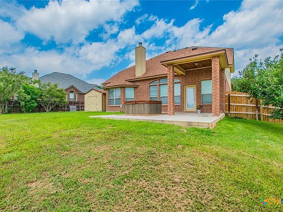 3rd image of 3902 Scenic Trail Dr