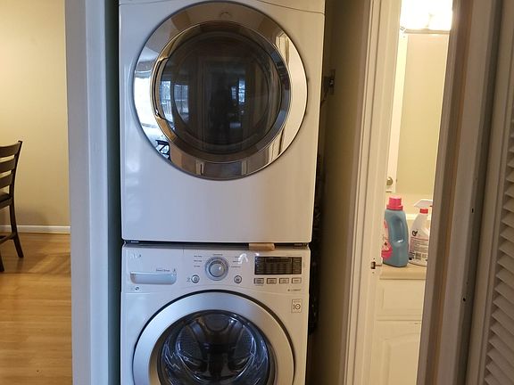 4th image of 710 Twin Circle Dr