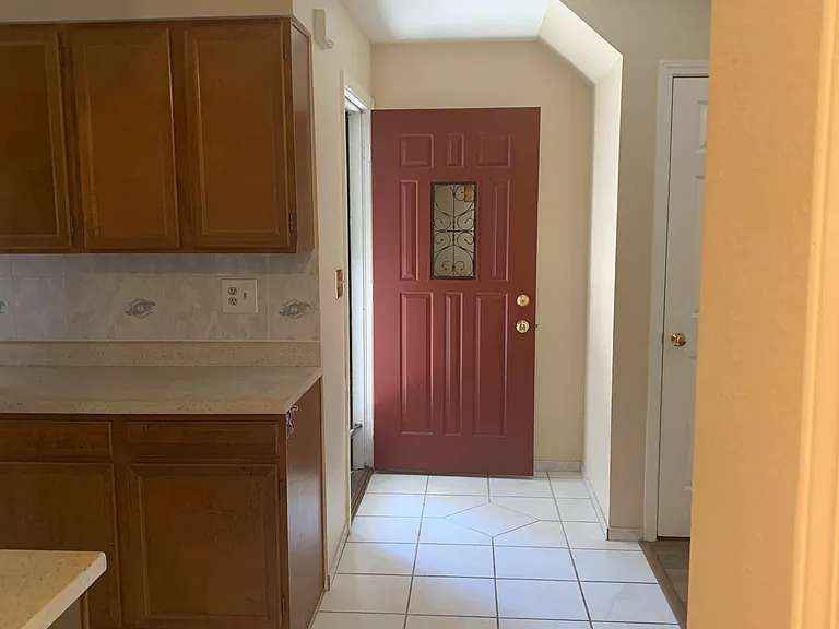 934 Tampico Ct — Photo 26