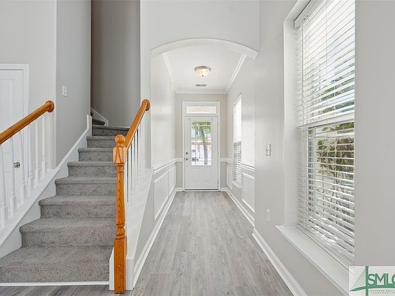 4th image of 95 Summer Hill Drive