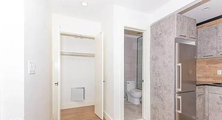 Rented by Lodger Corp | media 3