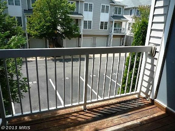 3rd image of 12871 Fair Briar Ln
