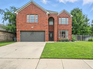 700 Mistymoor Ln, Haslet, TX 76052