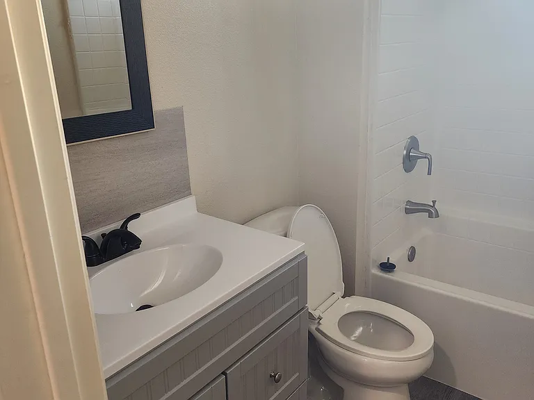 1222 W 90th St #1/2-A — Photo 11