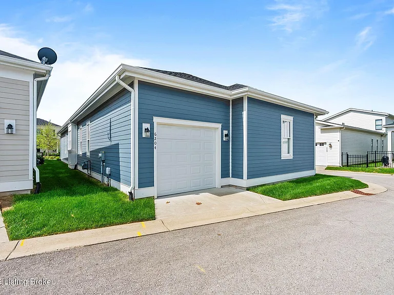 6204 Moonseed St — Photo 59