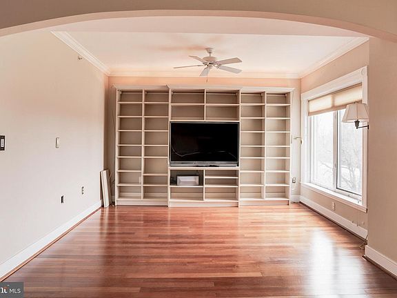 5th image of 5 Park Pl APT 418