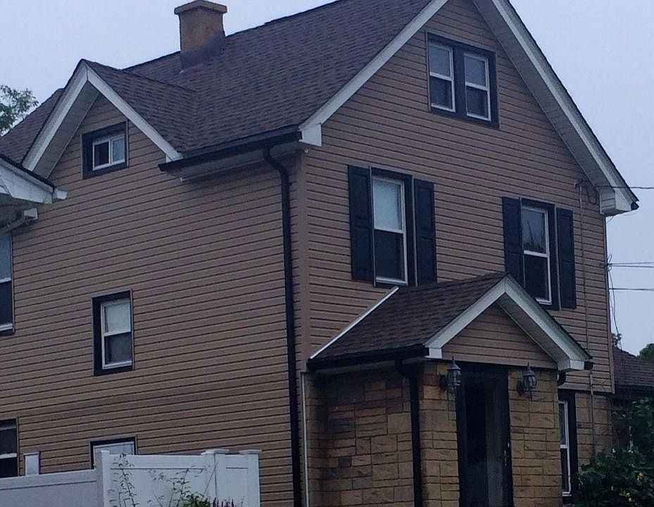 2nd image of 836 Clocks Blvd