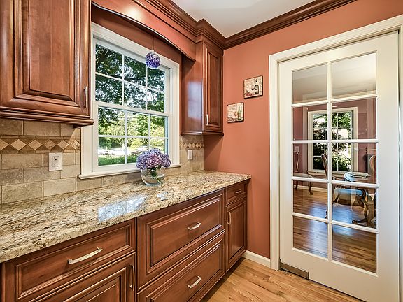 20 Canterbury Road S