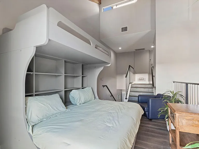 16 Portside Dr #16C — Photo 67