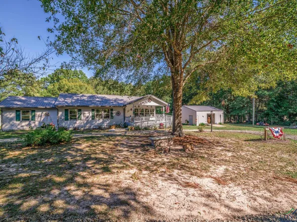 190 County Road 3224, De Berry, TX 75639