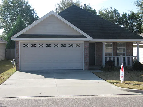 1537 Hawthorne Ln Photo 1