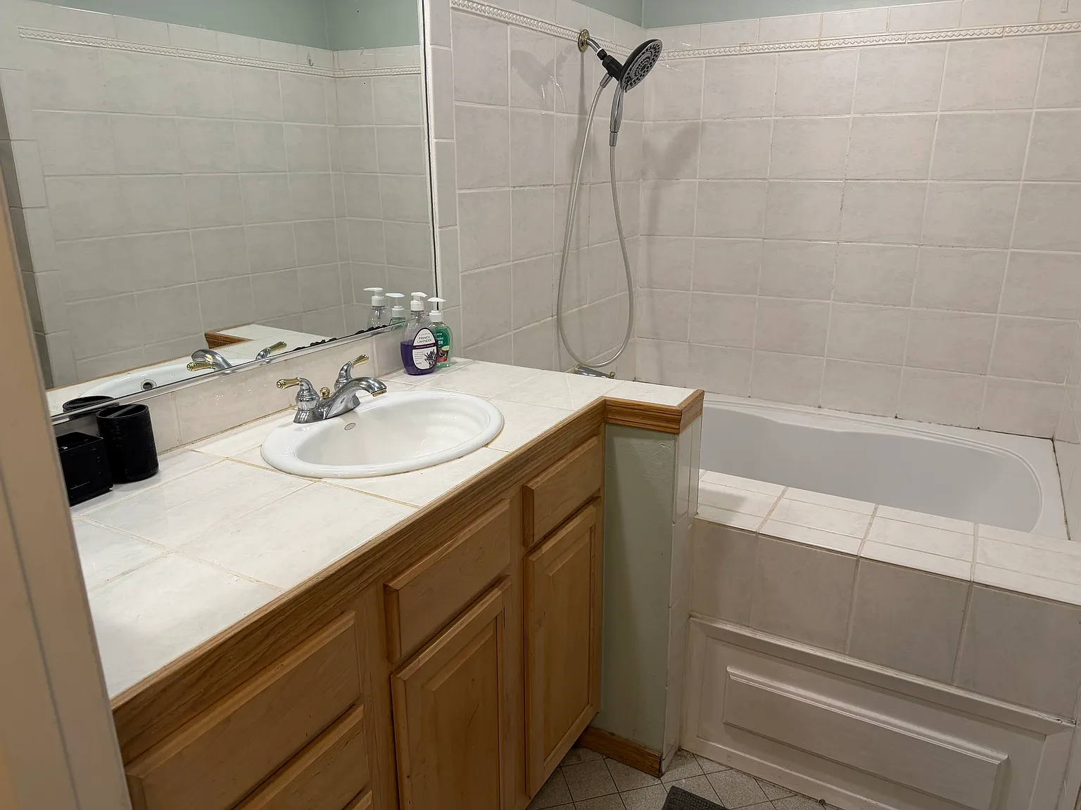 825 Southwood Blvd — Photo 4