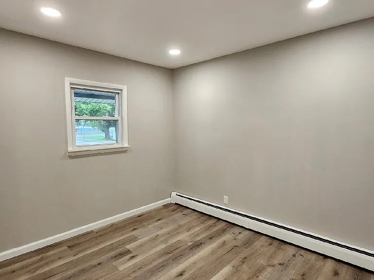 706 S Center St #4 — Photo 9