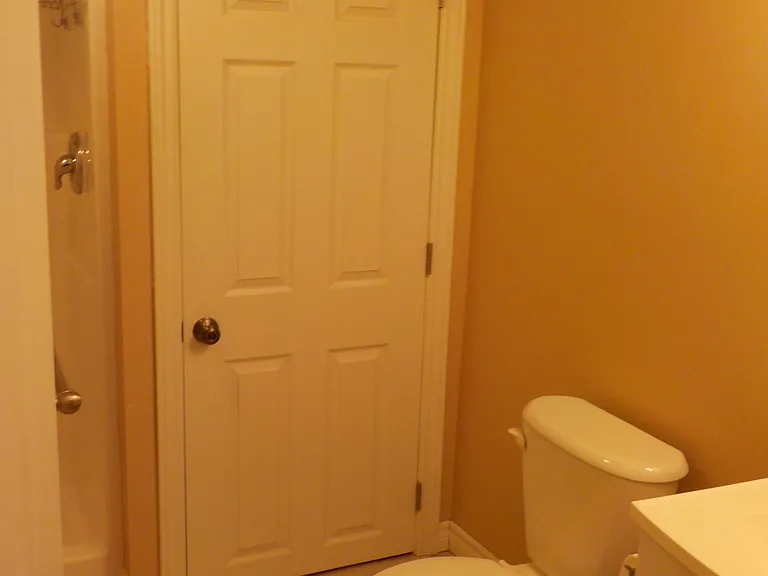 248 Shuter St — Photo 17
