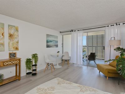 445 Seaside Ave APT 1615, Honolulu, HI, 96815