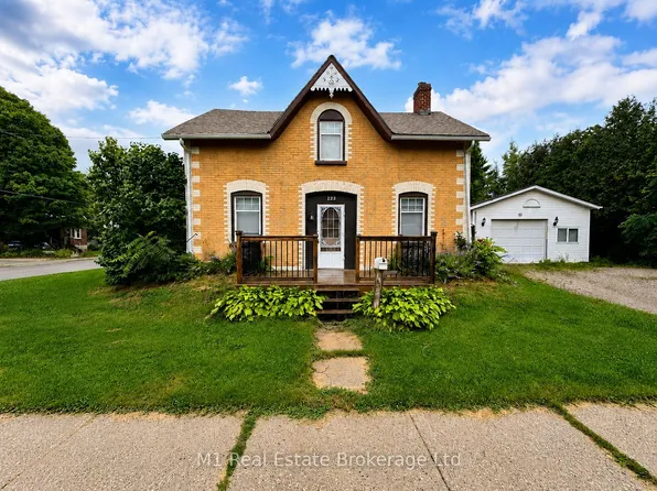 223 Saint George St E, Centre Wellington, ON N1M 1K5