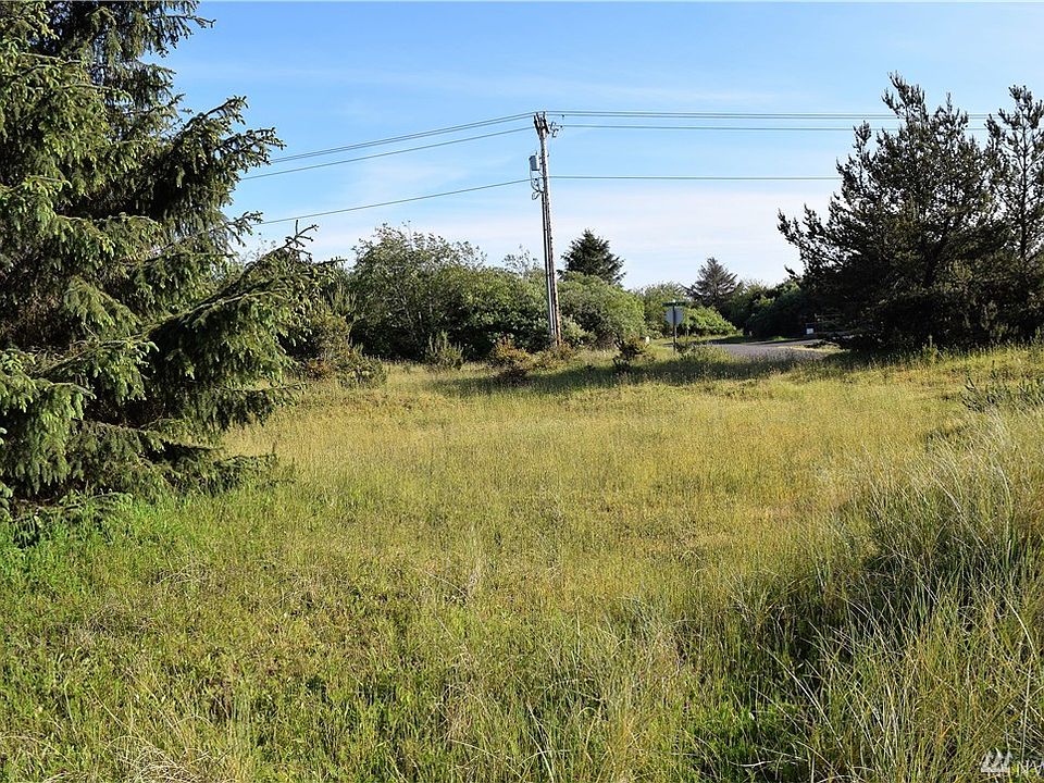1st image of 328 Marine View Dr SW