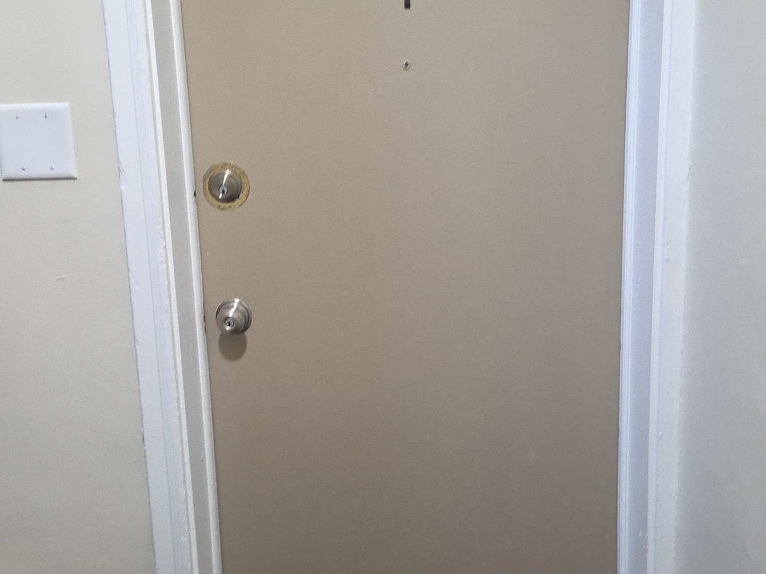 1 bed, 700 sqft, $1,200 — Photo 2