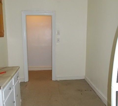 2nd image of 303 Crown St APT 3