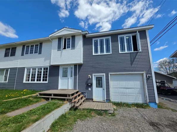 225 Howley Avenue, Labrador City, NL A2V1Z6