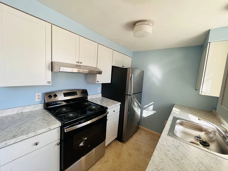 132-136 State Street — Photo 5
