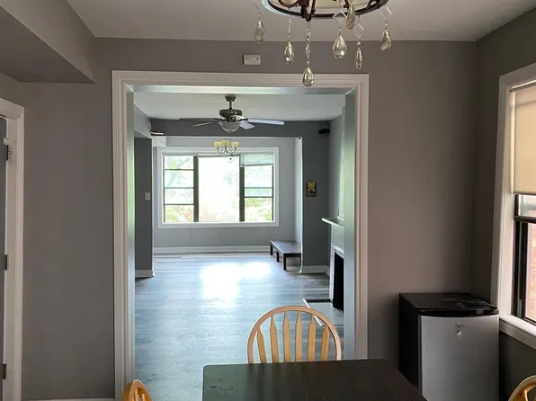 1109 W Taylor St #3F, Chicago, IL 60607