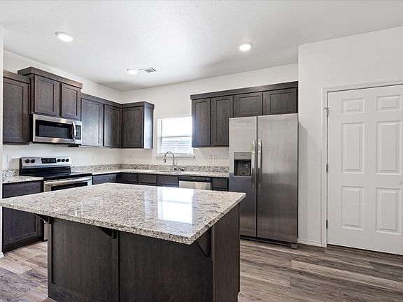 5th image of 4199 Santa Fe St #B
