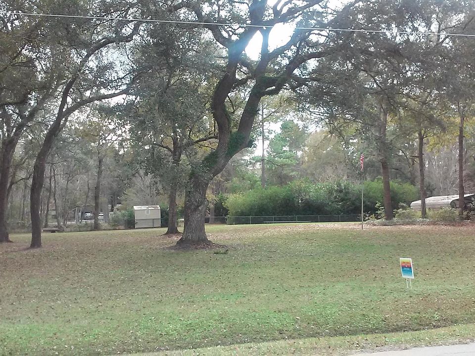 2nd image of 252 SW Bambi Ln