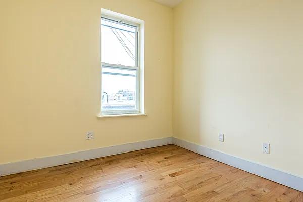 Rented by Nooklyn NYC LLC | media 19