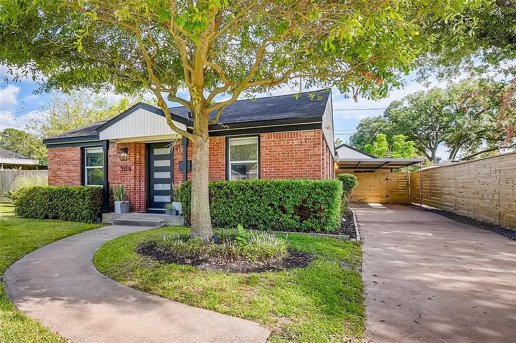 304 Woodard St Houston Tx 77009 Zillow