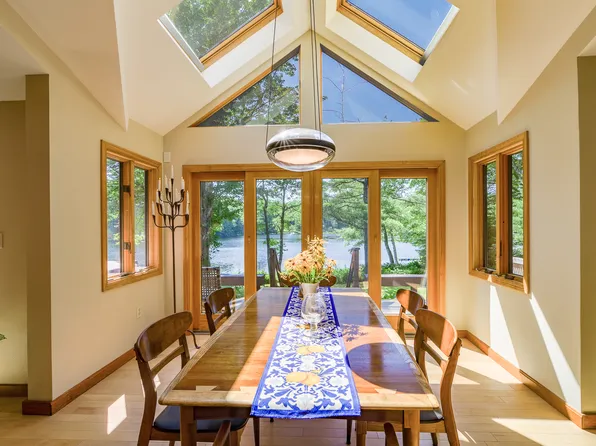 48 William Glen Dr, Camden, ME 04843