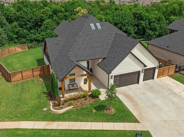 14516 N Chambord Dr, Yukon, OK 73099