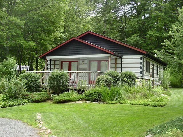 1st image of 550 Creekside Meadows Dr