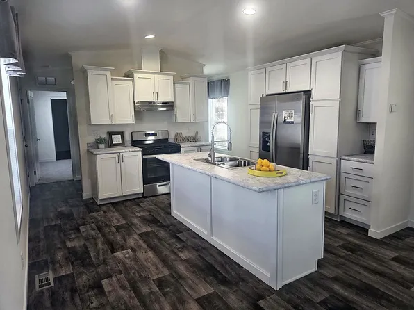 2501 Lowry Ave NE #301, Saint Anthony, MN 55418