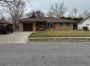 1006 E 20th Ave, Hutchinson, KS 67502
