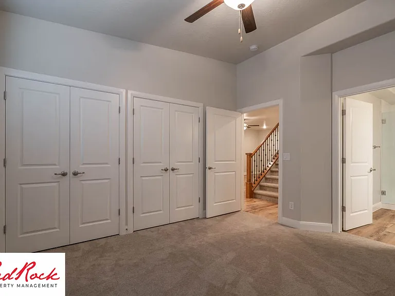 493 N 550 W — Photo 40