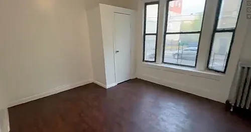 2067 Vyse Ave #2 Photo 1