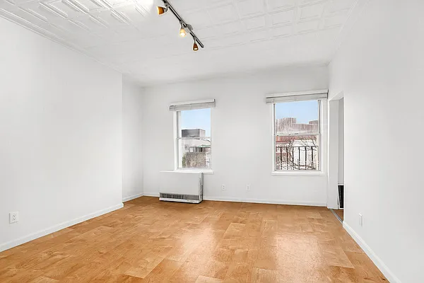 Rented by Compass | media 2