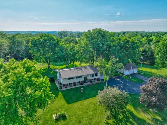 954 County Road T, Hammond, WI 54015