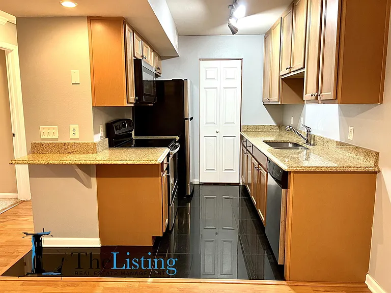 2880 Plaza Terrace Dr #2880 — Photo 10