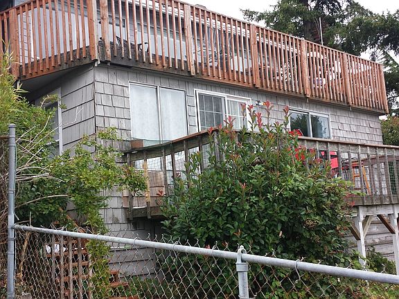 3rd image of 4738 Hyada Blvd NE