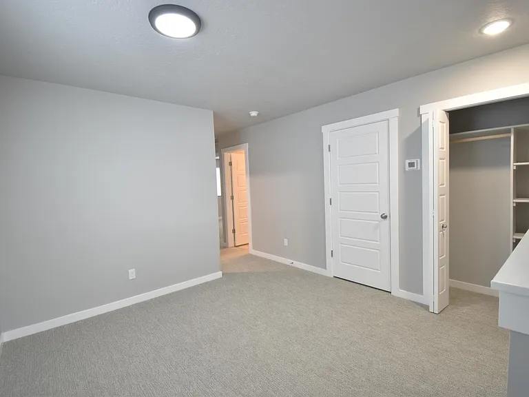 5122 W Milano St — Photo 5
