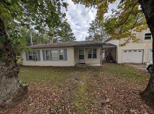 16 W Prospect Rd, Fayetteville, TN 37334