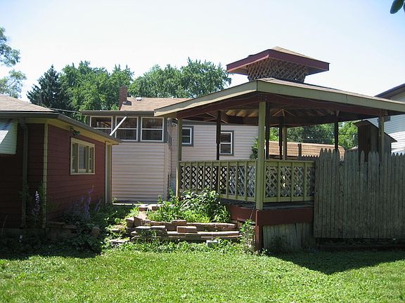 5th image of 2127 Louis St