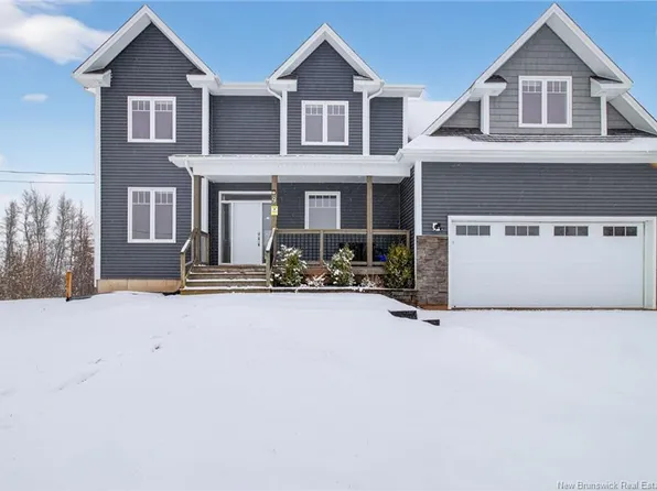 9 Streamside Ct, Moncton, NB E1G 5T5