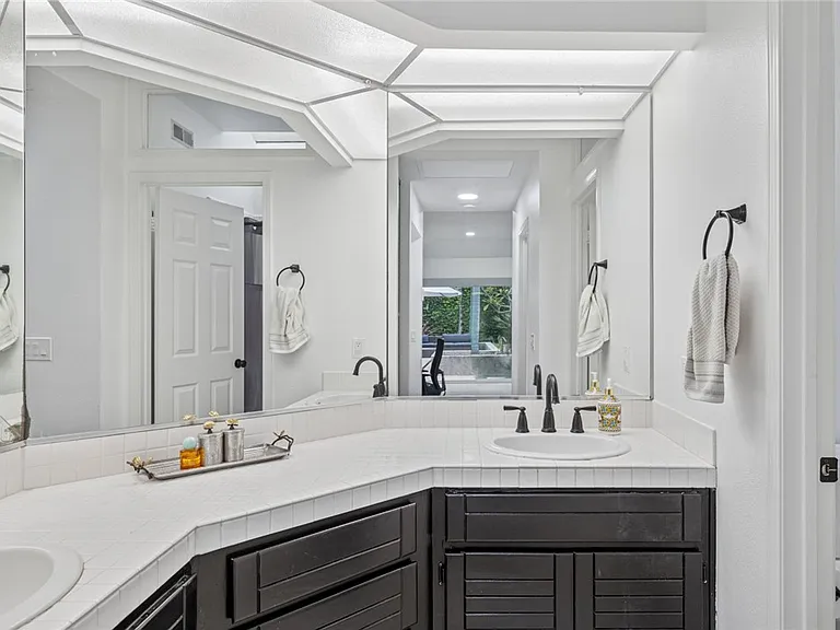 37 Shearwater Pl — Photo 15