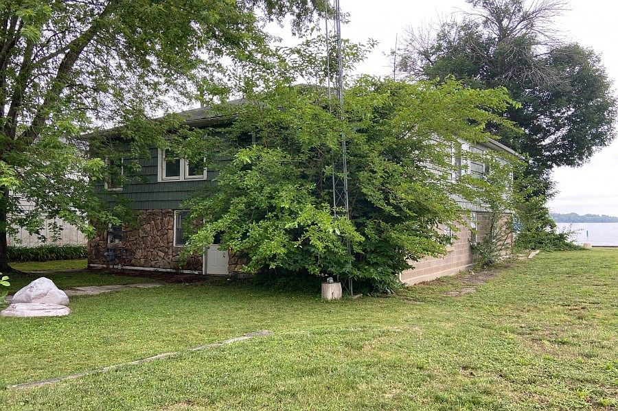 2nd image of 19 N Holly Ave