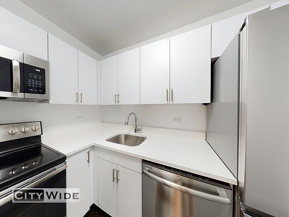 3rd image of 219 E 69th St #9S
